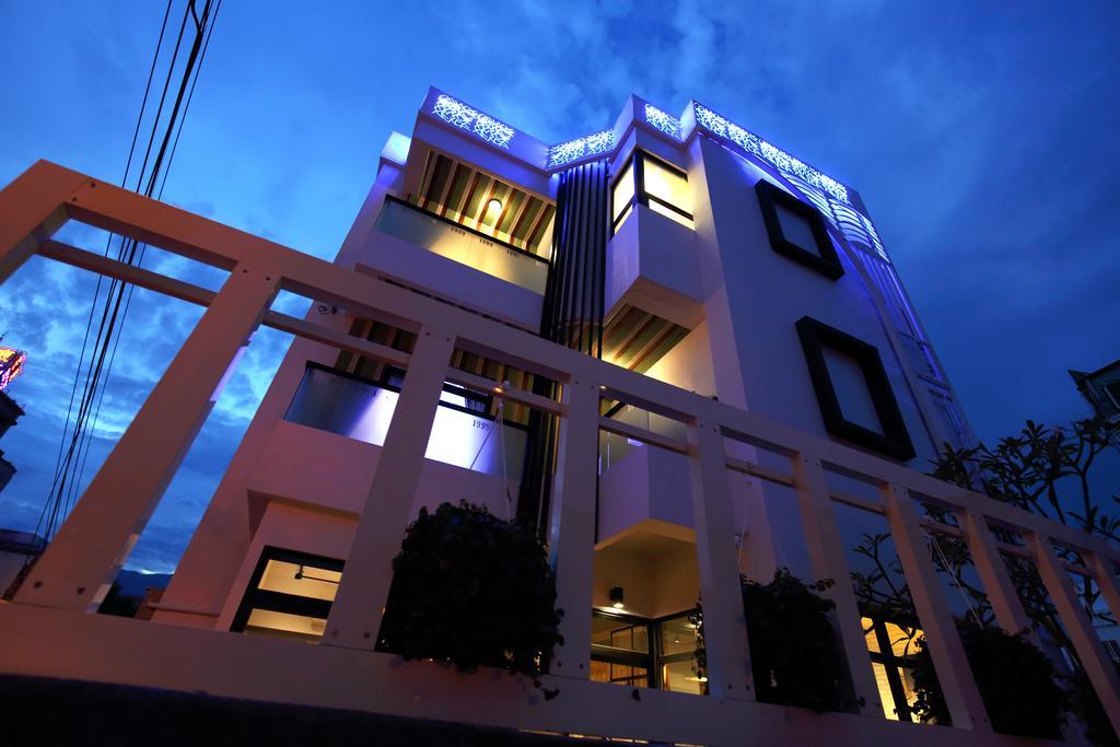 1999 B&B Hualien Exterior foto